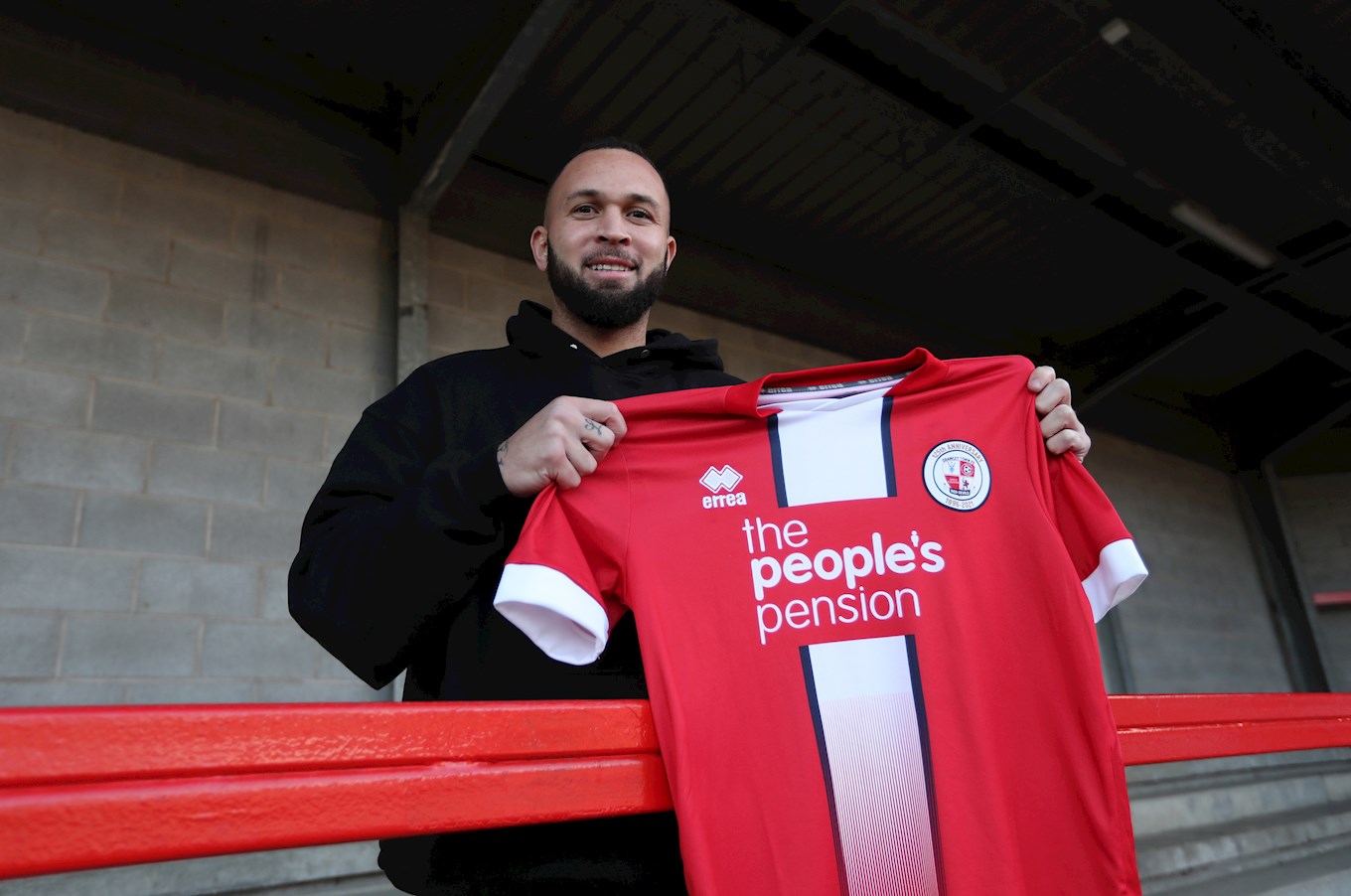 JOEL LYNCH SIGNS NEW CONTRACT WITH THE REDS - News - Crawley Town